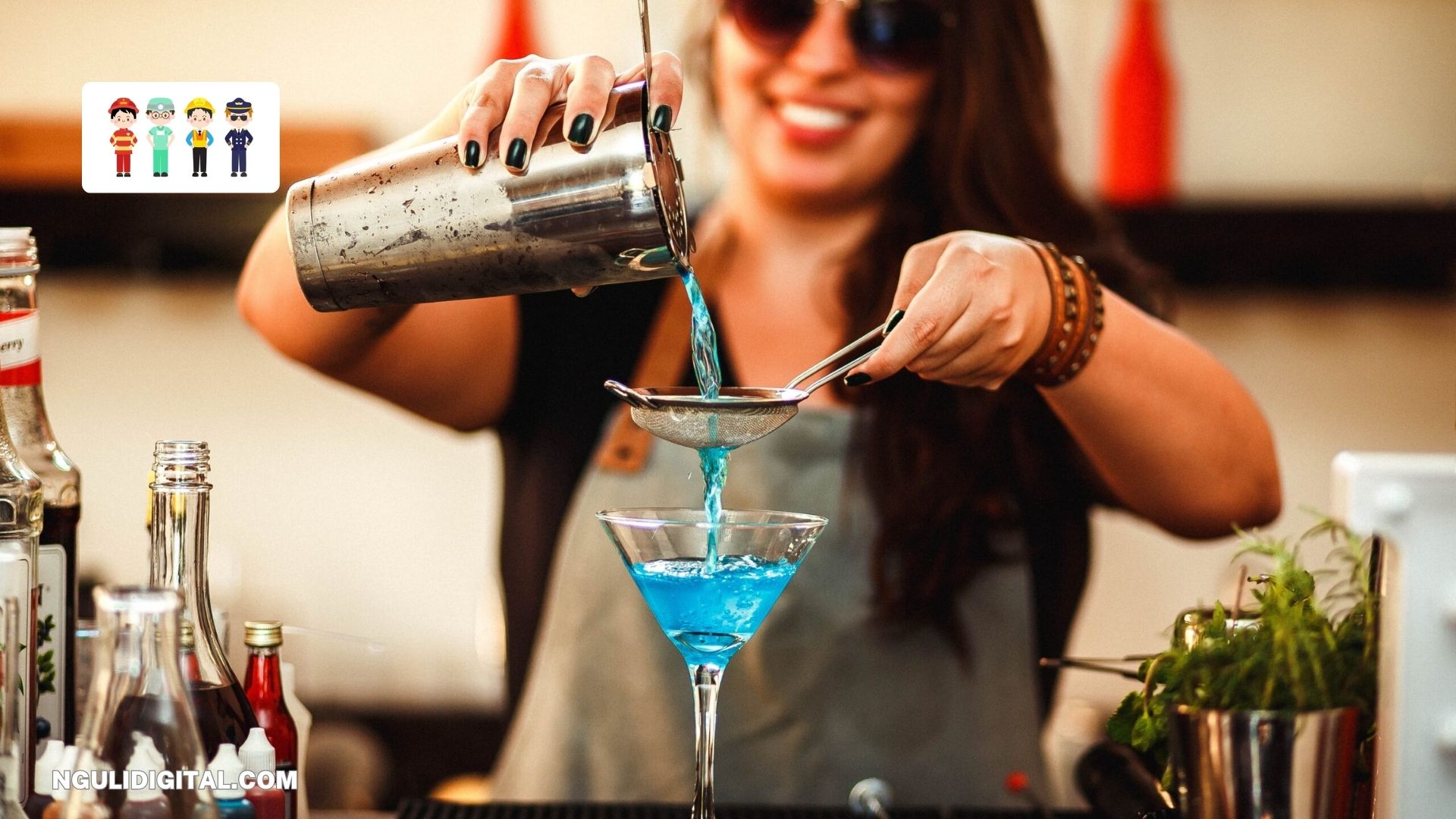 Meraih Kesuksesan dalam Karir Bartender Tips dan Trik yang Harus Kamu Ketahui!